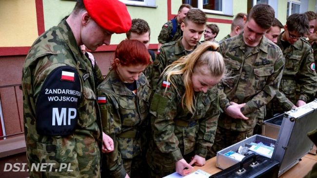 5-й день беспорядков в Польше: правительство выводит военных на улицы