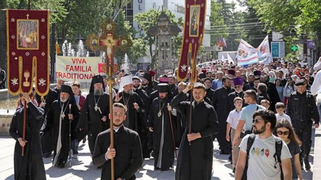 На выборах в Молдове традиционные семейные ценности стали линией политического разлома