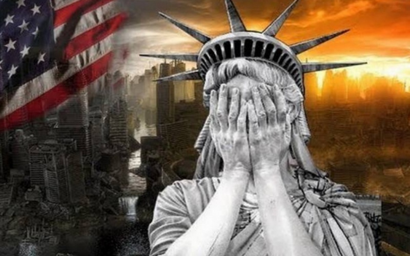 Пол Крейг Робертс: Америка стирает себя