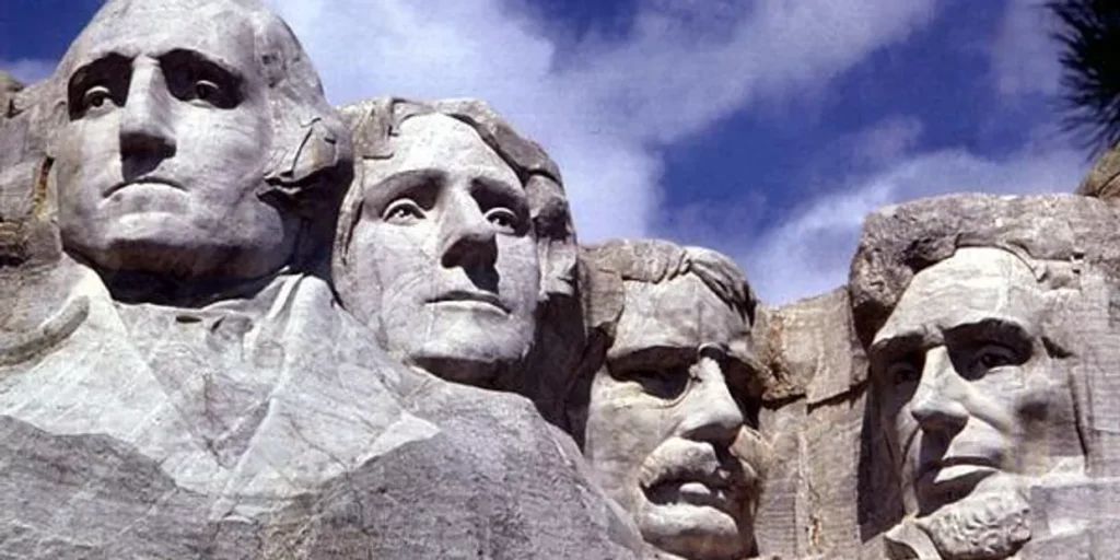 20 Minutos (Испания): Трампу вздумалось высечь самого себя. В граните 20 Minutos (Испания): Трампу вздумалось высечь самого себя. В граните