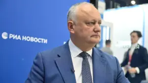 Додон призвал не признавать выборы в Молдавии в случае победы Санду