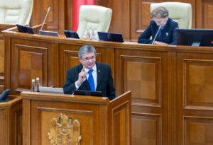 Игорь Гросу вновь избран председателем парламента
