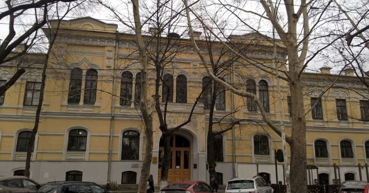 Власть намерена передать историческое здание в Кишиневе Бессарабской Метрополии Румынской ПЦ