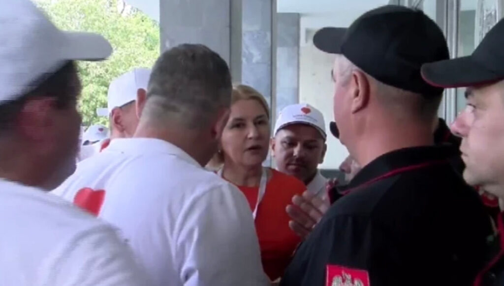 Полиция вчера вмешалась в протест молдавской партии «Сердце Молдовы» у здания минсельхоза