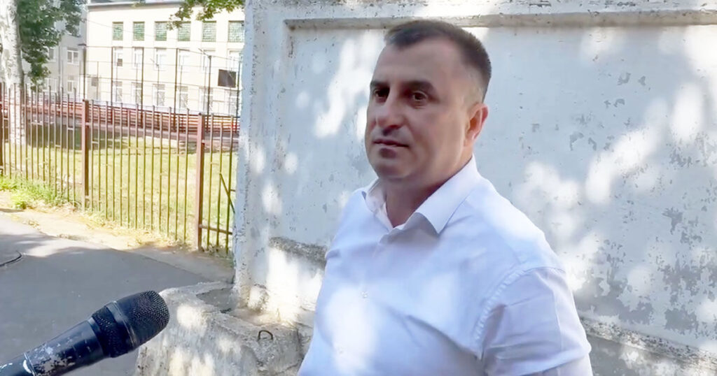 Скандал в Оргееве: полиция останавливает главу района и мэра города, чтобы они не попали на встречу с премьером Речаном