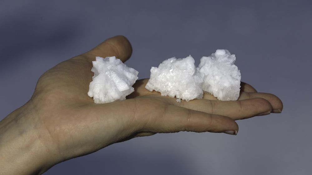 На Земле стал выпадать "коронавирусный" град