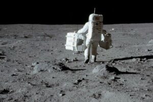 РФ и Китай могут доказать обман США с высадкой людей на Луну