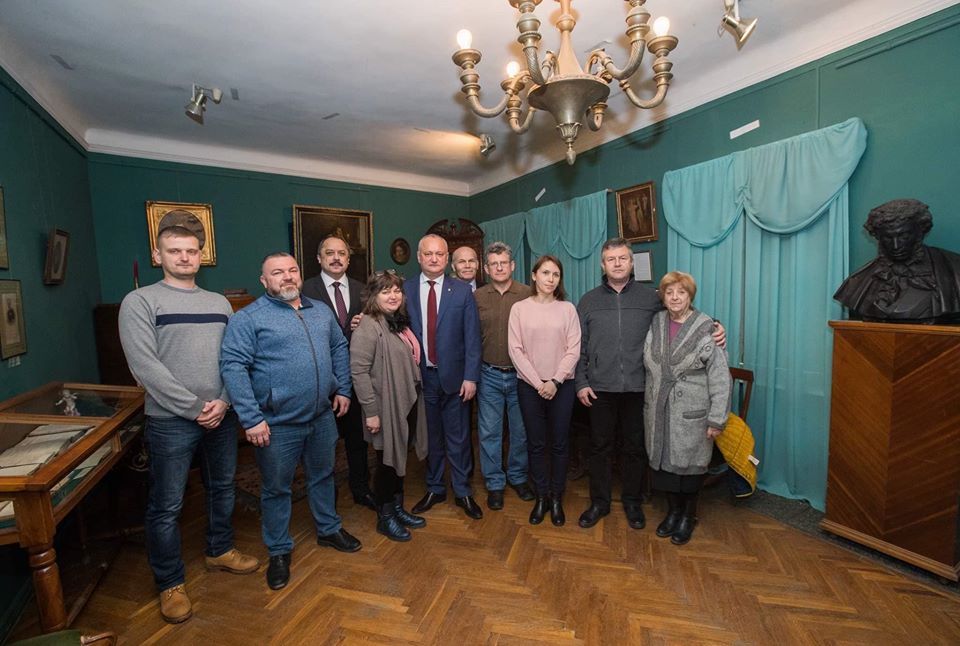 Президент Молдовы посетил кишиневский Дом-музей  А.С. Пушкина