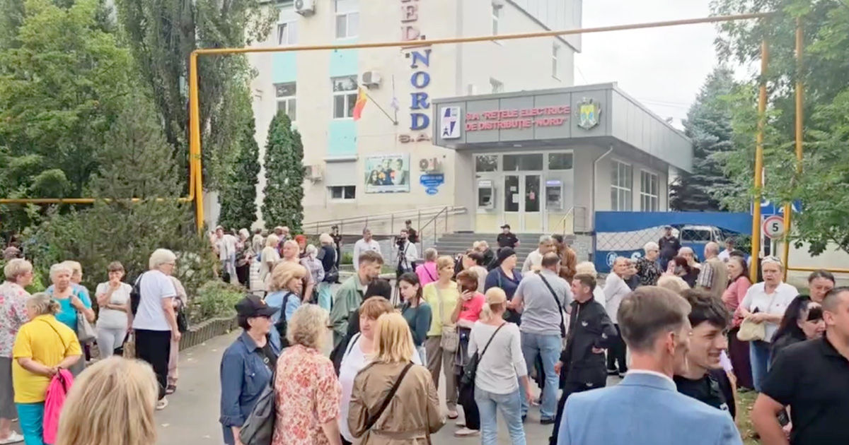 В Бельцах прошел протест против приватизации Red-Nord