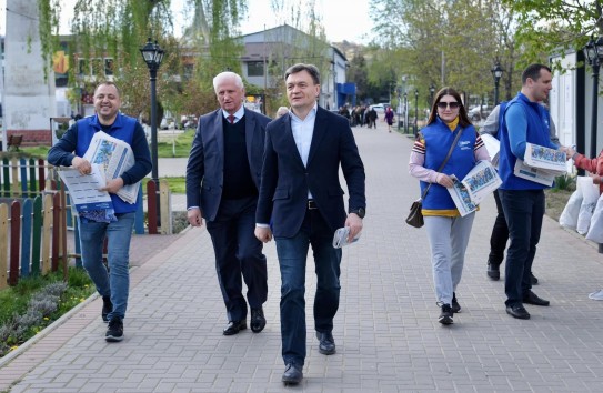 Высшее руководство Молдовы, используя админресурс, агитирует за референдум о вхождении в ЕС