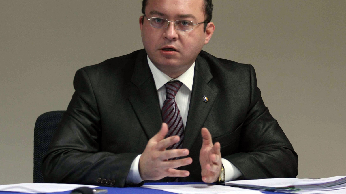 Глава МИД Румынии выступил за укрепление восточного фланга НАТО Глава МИД Румынии выступил за укрепление восточного фланга НАТО