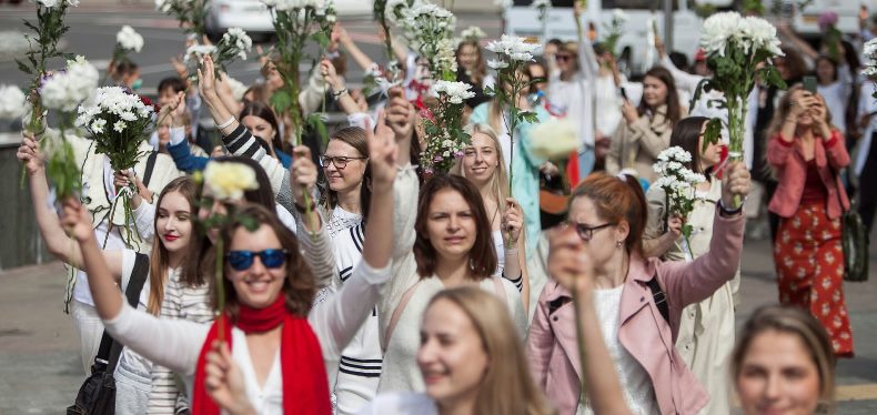 Беларусь на линии огня цветной революции