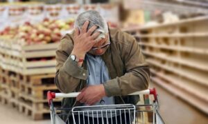 В Румынии ввели ограничения на продажу некоторых продуктов из-за панических закупок