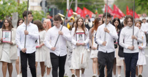 В Кишиневе проходит Марш Памяти и акция “Бессмертный полк”(Фото)