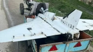 Найденный в поле дрон жители молдавского села разобрали и возили по улицам на мотокультиваторе