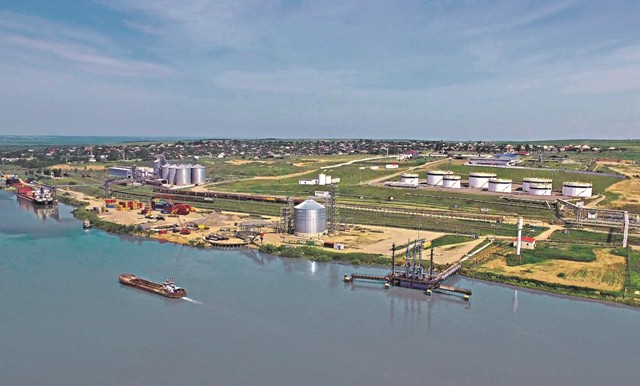 Порт в Джурджулештах прекращает работу с российскими нефтепродуктами. Как это объясняют в компании?