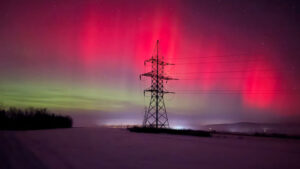 Необычное явление в Молдове: в ночь на вторник жители страны наблюдали северное сияние