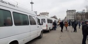 Автоперевозчики перекрыли центр Кишинева Автоперевозчики перекрыли центр Кишинева