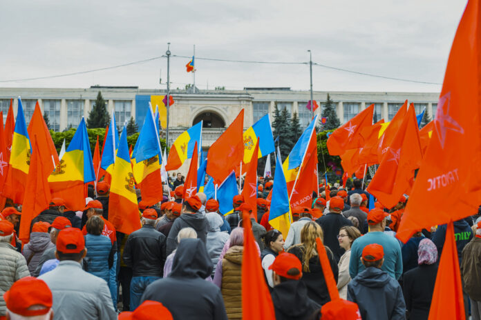 Патриотический блок провел в Кишинёве марш и митинг за свободные и честные выборы