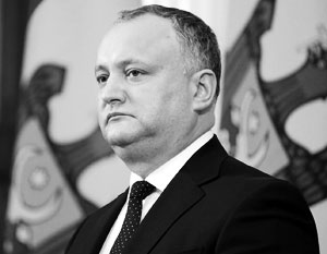 Додон обвинил западных послов во вмешательстве в выборы в Молдове