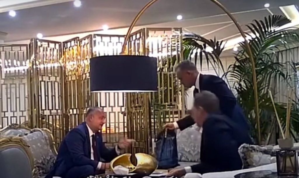 Коалиция социалистов и демократов на грани или уже за гранью?