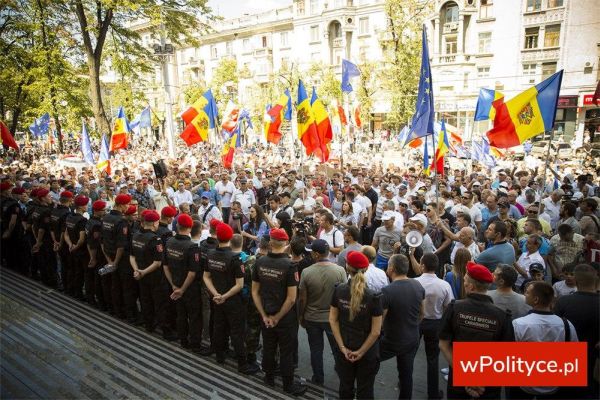 Польское издание: для Молдавии готовится белорусский сценарий