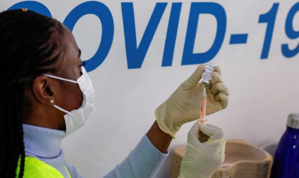 В Израиле у большинства вакцинированных Pfizer за полгода титр антител упал в 10 раз