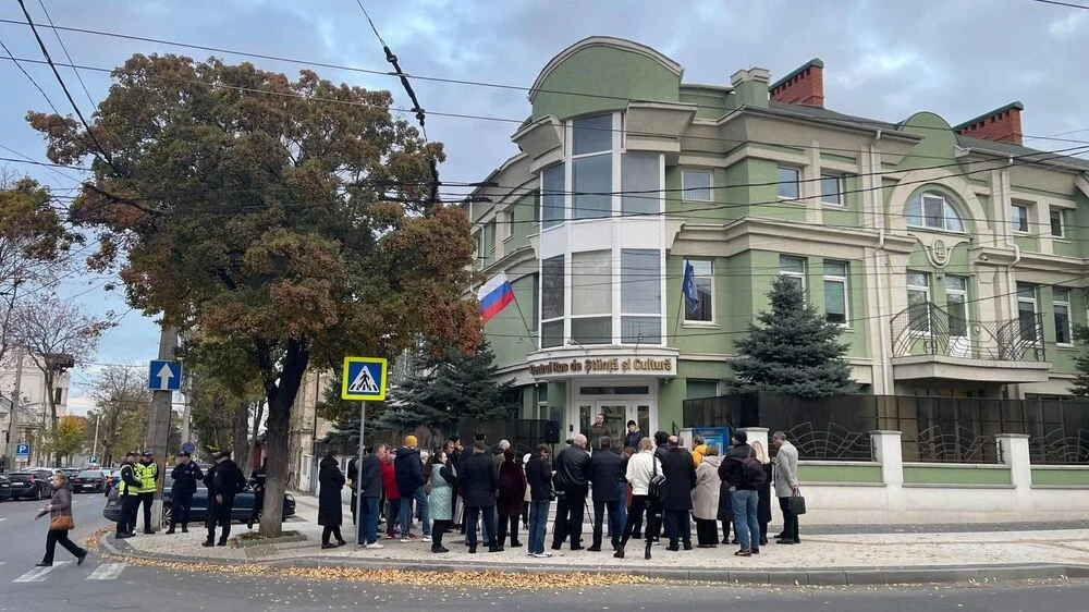 В Кишиневе  прошла акция в защиту Русского дома