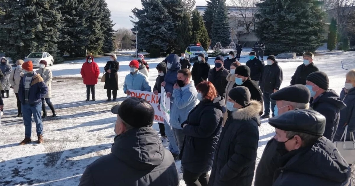 Социалисты намерены выставить на обсуждение парламента Молдовы новый закон о функционировании языков на первом же заседании в начале февраля Социалисты намерены выставить на обсуждение парламента Молдовы новый закон о функционировании языков на первом же заседании в начале февраля