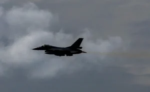 Испанский истребитель F-18 сбил дрон в Румынии Испанский истребитель F-18 сбил дрон в Румынии