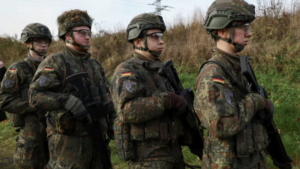 Германия предписывает мужчинам призывного возраста пройти обязательный медицинский осмотр в рамках подготовки к Третьей мировой войне Германия предписывает мужчинам призывного возраста пройти обязательный медицинский осмотр в рамках подготовки к Третьей мировой войне