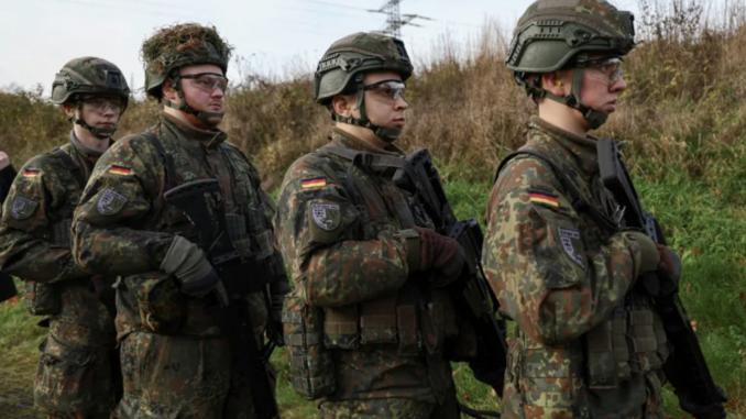 Германия предписывает мужчинам призывного возраста пройти обязательный медицинский осмотр в рамках подготовки к Третьей мировой войне