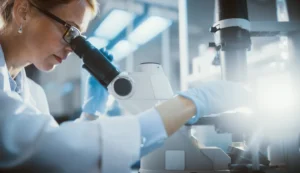 Создан микроробот размером менее 1 мм. Он может чувствовать, думать и принимать решения