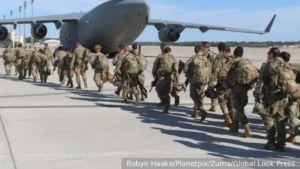 Telegraph сообщила об обсуждении ЕС возможного изгнания военных США из Европы