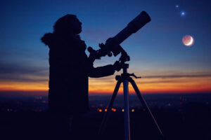 Ученый объяснил, почему «Вифлеемскую звезду» не увидеть невооруженным глазом